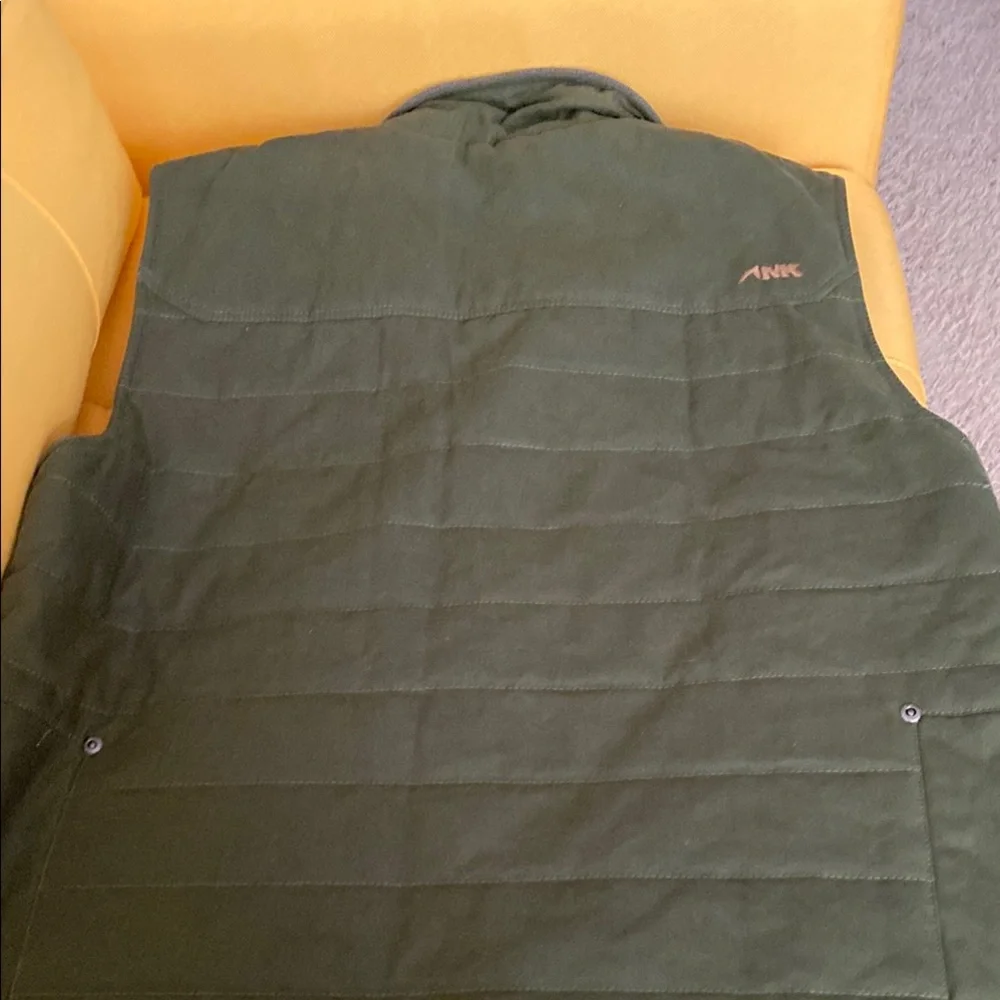 Mountain khakis Jackson hole Wyoming Green Swagger Vest - Picture 5 of 13
